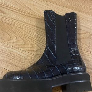 Brand New Stuart Weitzman PRESLEY ULTRALIFT PLATFORM BOOTIE